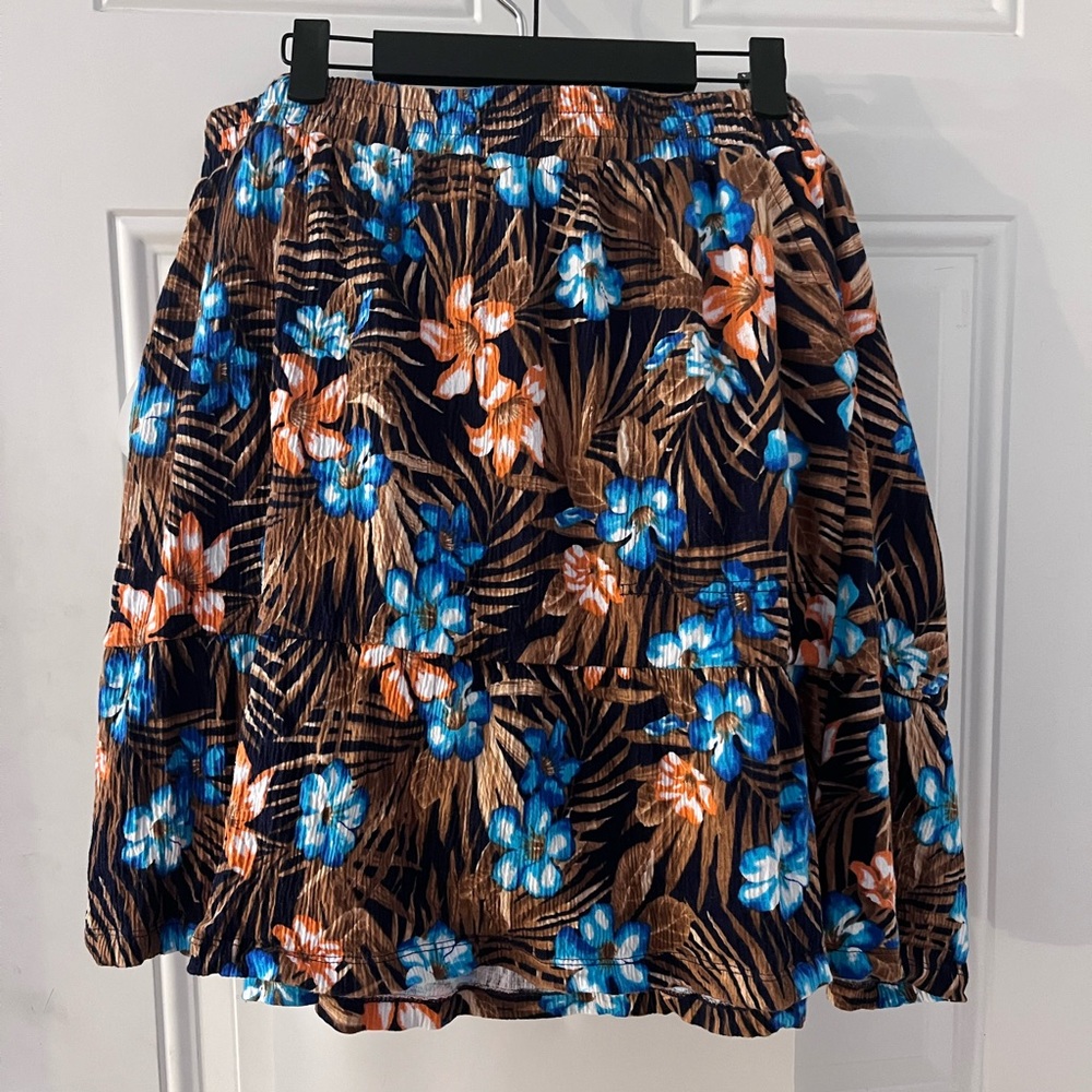 Lands End Tiered Crinkle Knit Above Knee Skirt